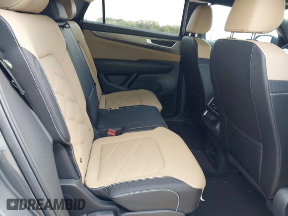 2024 Volkswagen Atlas SE with VIN 1V2DE2CA9RC250981, listed as a IAAI auction lot 41487466 with 10,021 mi miles and . Bid and sale history available at DreamBid. Image 8.