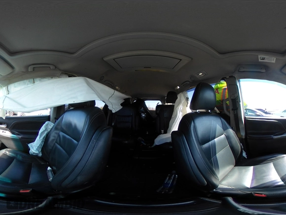 2015 Toyota Sienna SE with VIN 5TDXK3DC4FS581586, listed as a IAAI auction lot 41893274 with 263,577 mi miles. Bid and sale history available at carsss.com. Image 20.
