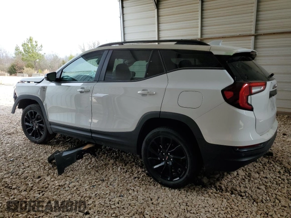 2023 GMC Terrain SLE with VIN 3GKALMEG6PL149362, listed as a Copart auction lot 44000095 with 43,238 mi miles and Salvage Title. Bid and sale history available at carsss.com. Image 2.