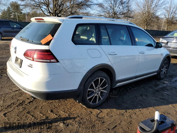 2018 Volkswagen Golf S z VIN 3VWH17AU3JM753947, wystawiony jako Copart lot #41790225 z przebiegiem 46 126 mil mil oraz Szkoda całkowita • Salvage title. Historia ofert i sprzedaży dostępna na DreamBid. Obrazek 3.