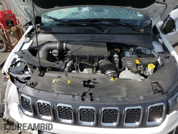 2024 Jeep Compass Latitude z VIN 3C4NJDBN2RT604989, wystawiony jako Copart lot #56880335 z przebiegiem 21 445 mil mil oraz Nie do naprawy • Non repairable. Historia ofert i sprzedaży dostępna na DreamBid. Obrazek 12.