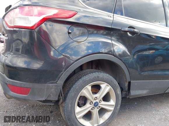 2014 Ford Escape SE with VIN 1FMCU9G91EUB05605, listed as a IAAI auction lot 41479240 with 152,510 mi miles. Bid and sale history available at carsss.com. Image 15.