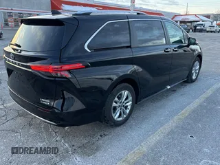 2022 Toyota Sienna XLE with VIN 5TDGSKFC2NS073512, listed as a Copart auction lot 43649765 with 1,681 mi miles and Clean Title. Bid and sale history available at carsss.com. Image 4.
