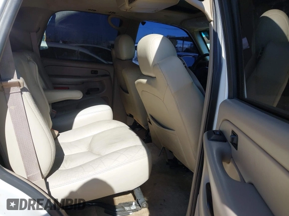 2004 Chevrolet Tahoe Z71 with VIN 1GNEK13T14R182134, listed as a IAAI auction lot 41974829 with 184,536 mi miles. Bid and sale history available at carsss.com. Image 8.