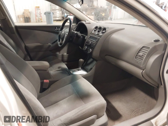 2007 Nissan Altima S with VIN 1N4AL21E07C207441, listed as a IAAI auction lot 42027562 with 170,444 mi miles and . Bid and sale history available at DreamBid. Image 5.