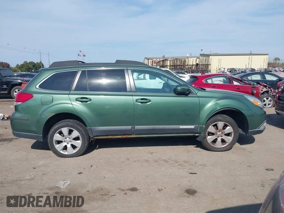 2011 Subaru Outback 2.5i Prem AWP with VIN 4S4BRBCC7B3351047, listed as a IAAI auction lot 40576102 with 130,202 mi miles. Bid and sale history available at carsss.com. Image 13.