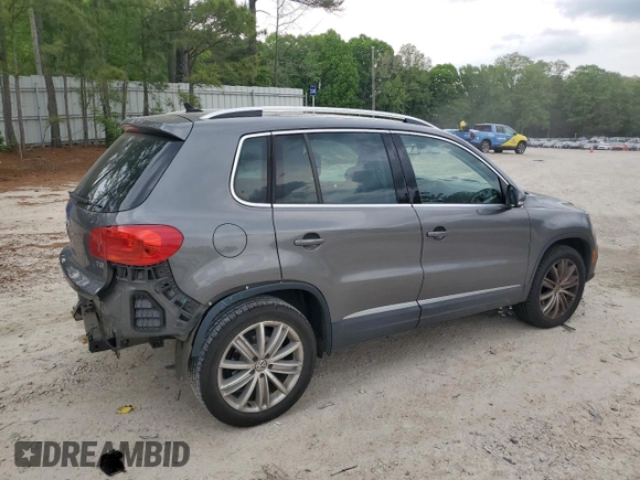 2016 Volkswagen Tiguan SEL with VIN WVGAV7AX8GW577338, listed as a Copart auction lot 53916725 with 102,111 mi miles and Salvage Title. Bid and sale history available at DreamBid. Image 3.