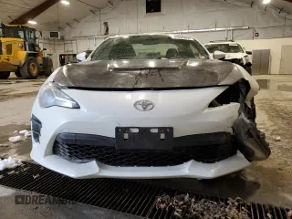 2017 Toyota 86 with VIN JF1ZNAA14H8710074, listed as a Copart auction lot 45285855 with 93,906 mi miles and Salvage Title. Bid and sale history available at carsss.com. Image 5.
