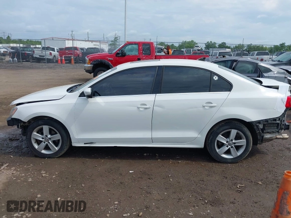 2013 Volkswagen Jetta TDI w/Premium/Nav with VIN 3VWLL7AJ3DM418377, listed as a IAAI auction lot 42768223 with 149,241 mi miles and . Bid and sale history available at DreamBid. Image 15.