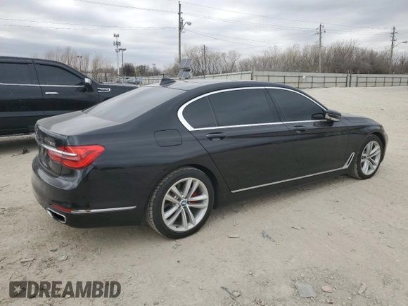 2016 BMW 7 Series 750i z VIN WBA7F0C51GGL99505, wystawiony jako Copart lot #49775245 z przebiegiem 46 703 mil mil oraz Szkoda całkowita • Salvage title. Historia ofert i sprzedaży dostępna na DreamBid. Obrazek 3.