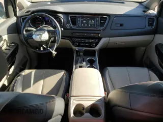 2021 Kia Sedona LX with VIN KNDMB5C1XM6671806, listed as a Copart auction lot 83027514 with 58,884 mi miles and Salvage Title. Bid and sale history available at carsss.com. Image 8.