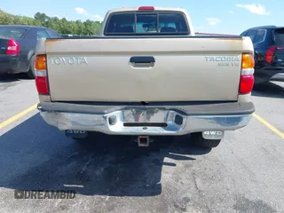 2001 Toyota Tacoma z VIN 5TEWN72N61Z746662, wystawiony jako IAAI lot #42325016 z przebiegiem 194 459 mil mil oraz . Historia ofert i sprzedaży dostępna na DreamBid. Obrazek 13.