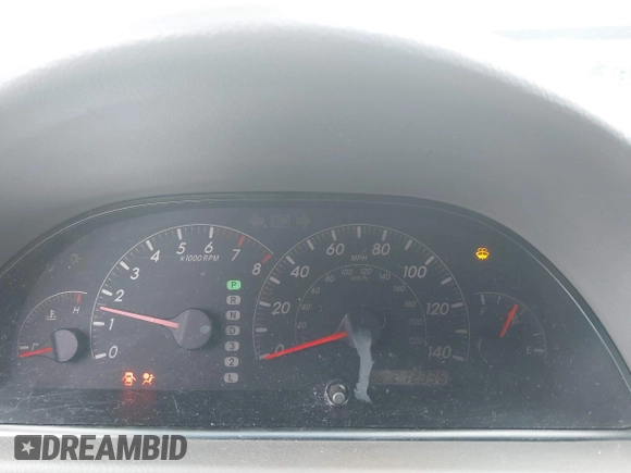 2006 Toyota Camry STD z VIN 4T1BE30K16U109299, wystawiony jako IAAI lot #42305401 z przebiegiem 300 503 mil mil oraz . Historia ofert i sprzedaży dostępna na DreamBid. Obrazek 7.