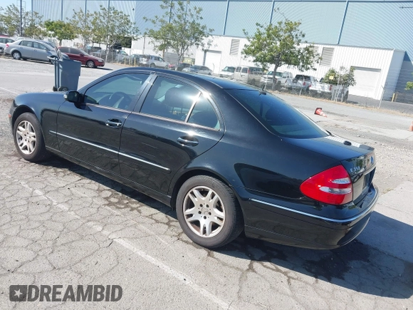2006 Mercedes-Benz E 350 z VIN WDBUF56JX6A804739, wystawiony jako IAAI lot #42334250 z przebiegiem 145 310 mil mil oraz . Historia ofert i sprzedaży dostępna na DreamBid. Obrazek 3.