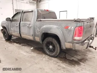2011 GMC Sierra 1500 SLE with VIN 3GTP2VE36BG236062, listed as a IAAI auction lot 41567246 with 186,678 mi miles. Bid and sale history available at carsss.com. Image 3.