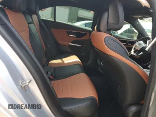 2022 Mercedes-Benz C 300 z VIN W1KAF4HB3NR047063, wystawiony jako Copart lot #57001265 z przebiegiem Nie podano mil oraz Szkoda całkowita • Salvage title. Historia ofert i sprzedaży dostępna na DreamBid. Obrazek 10.