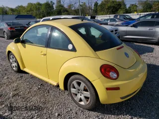 2007 Volkswagen New Beetle Coupe with VIN 3VWRG31C87M516477, listed as a Copart auction lot 70817964 with 135,320 mi miles and Clean Title. Bid and sale history available at carsss.com. Image 2.