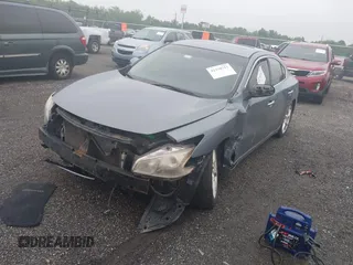 2012 Nissan Maxima SV z VIN 1N4AA5AP8CC842538, wystawiony jako IAAI lot #42270713 z przebiegiem 188 587 mil mil oraz . Historia ofert i sprzedaży dostępna na DreamBid. Obrazek 2.
