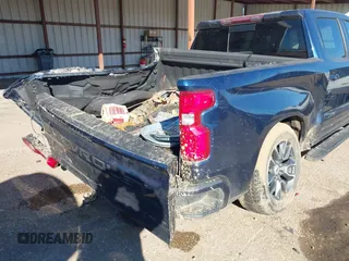 2022 Chevrolet Silverado 1500 RST with VIN 1GCUDEEDXNZ522622, listed as a IAAI auction lot 41363844 with 80,710 mi miles and . Bid and sale history available at DreamBid. Image 18.