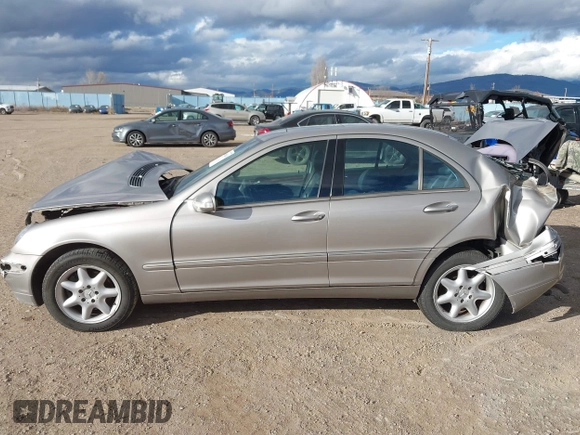 2004 Mercedes-Benz C 240 with VIN WDBRF81J04F505744, listed as a IAAI auction lot 40868341 with 155,854 mi miles and . Bid and sale history available at DreamBid. Image 15.