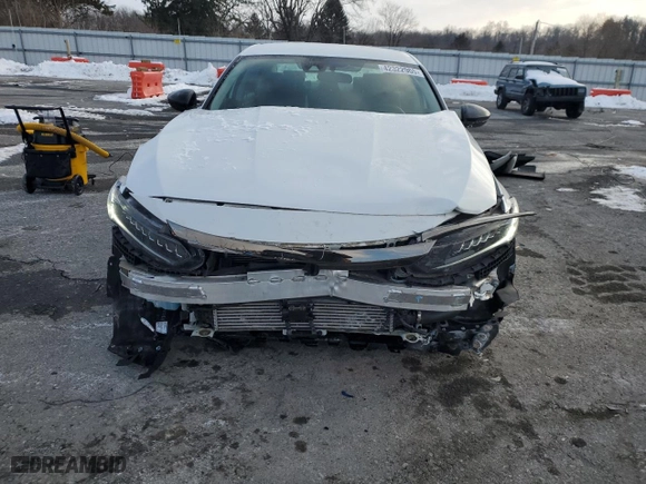 2022 Honda Accord Sedan Sport SE with VIN 1HGCV1F43NA012872, listed as a Copart auction lot 42322965 with 41,617 mi miles and Salvage Title. Bid and sale history available at carsss.com. Image 5.