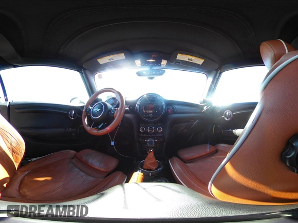 2016 MINI Convertible с VIN WMWWG5C51G3C19231, выставлен на аукционе IAAI как лот 41805261 с пробегом 93 573 миль миль и . История ставок и продаж доступна на DreamBid. Изображение 18.