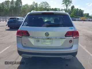 2018 Volkswagen Atlas SE with VIN 1V2CR2CA9JC535166, listed as a IAAI auction lot 42179451 with 146,625 mi miles and . Bid and sale history available at DreamBid. Image 17.