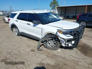 2021 Ford Explorer z VIN 1FMSK7BH7MGB22930, wystawiony jako IAAI lot #41647017 z przebiegiem 111 316 mil mil oraz . Historia ofert i sprzedaży dostępna na DreamBid. Obrazek 1.