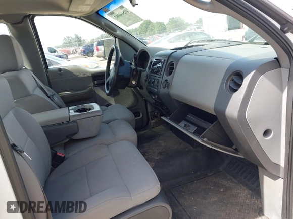 2005 Ford F-150 XL с VIN 1FTRF12W25NB63059, выставлен на аукционе IAAI как лот 42504402 с пробегом 157 793 миль миль и . История ставок и продаж доступна на DreamBid. Изображение 5.