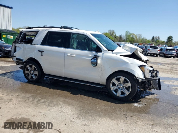 2019 Ford Expedition XLT with VIN 1FMJU1JT2KEA53114, listed as a Copart auction lot 56191305 with 82,134 mi miles and Salvage title. Bid and sale history available at DreamBid. Image 4.