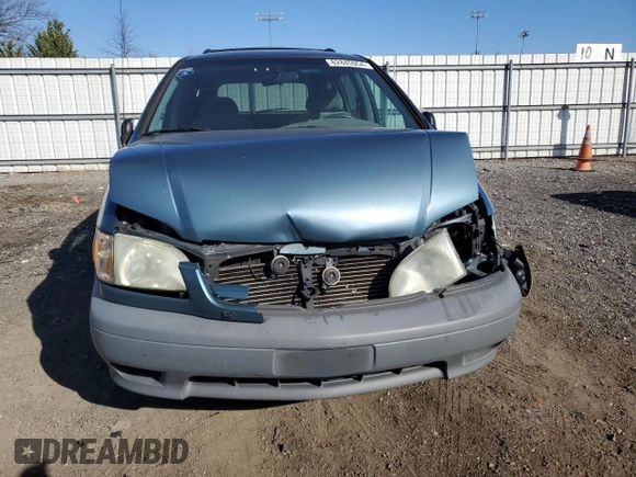 2002 Toyota Sienna LE with VIN 4T3ZF13C82U482524, listed as a Copart auction lot 82845954 with 233,908 mi miles and Salvage Title. Bid and sale history available at carsss.com. Image 5.