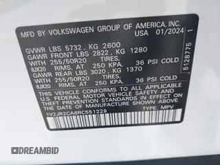 2024 Volkswagen Atlas SE с VIN 1V2JR2CA6RC551229, выставлен на аукционе IAAI как лот 41473599 с пробегом 10 243 миль миль и . История ставок и продаж доступна на DreamBid. Изображение 9.