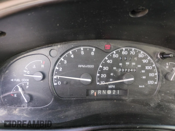 2000 Ford Explorer XLT with VIN 1FMZU83P4YUA57305, listed as a Copart auction lot 45678075 with 237,249 mi miles and Salvage title. Bid and sale history available at DreamBid. Image 9.