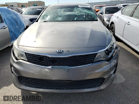 2016 Kia Optima LX z VIN 5XXGT4L34GG090586, wystawiony jako Copart lot #49656365 z przebiegiem Nie podano mil oraz Szkoda całkowita • Salvage title. Historia ofert i sprzedaży dostępna na DreamBid. Obrazek 5.