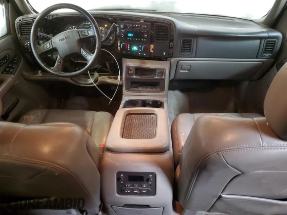 2006 GMC Yukon SLT with VIN 1GKEK13T76J149735, listed as a Copart auction lot 43025715 with 304,493 mi miles and Salvage Title. Bid and sale history available at carsss.com. Image 8.