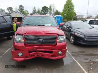 2007 Ford F-150 XLT z VIN 1FTPW12V27KA45872, wystawiony jako IAAI lot #41922758 z przebiegiem 92 213 mil mil oraz . Historia ofert i sprzedaży dostępna na DreamBid. Obrazek 12.