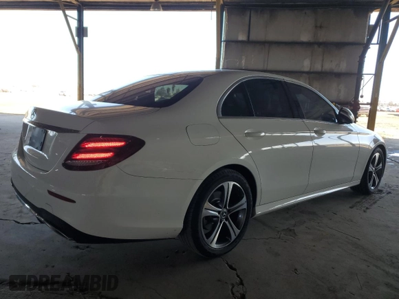 2019 Mercedes-Benz E-Class E 300 with VIN WDDZF4JB3KA565651, listed as a Copart auction lot 42371535 with 132,756 mi miles and Clean Title. Bid and sale history available at carsss.com. Image 3.