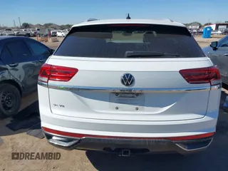 2021 Volkswagen Atlas SE z VIN 1V2JE2CA9MC200352, wystawiony jako IAAI lot #41367596 z przebiegiem 118 354 mil mil oraz . Historia ofert i sprzedaży dostępna na DreamBid. Obrazek 16.
