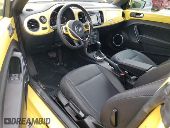2013 Volkswagen Beetle 2.5L with VIN 3VW5P7AT5DM831285, listed as a Copart auction lot 53513525 with 31,102 mi miles and Salvage Title. Bid and sale history available at DreamBid. Image 8.