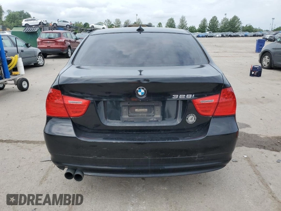 2011 BMW 3 Series 328i z VIN WBAPH7G54BNN02496, wystawiony jako Copart lot #60601785 z przebiegiem 156 459 mil mil oraz Czysty tytuł • Clean title. Historia ofert i sprzedaży dostępna na DreamBid. Obrazek 6.