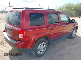 2014 Jeep Patriot Sport with VIN 1C4NJPBA6ED786064, listed as a IAAI auction lot 42783410 with 129,904 mi miles and . Bid and sale history available at DreamBid. Image 4.