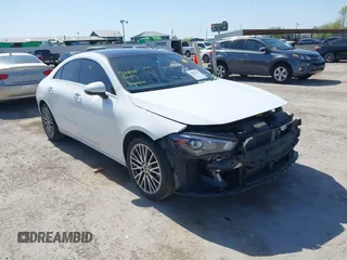 2021 Mercedes-Benz CLA 250 z VIN W1K5J4GB5MN186165, wystawiony jako IAAI lot #42024551 z przebiegiem 32 383 mil mil oraz . Historia ofert i sprzedaży dostępna na DreamBid. Obrazek 1.