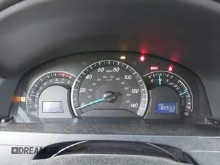 2012 Toyota Camry L z VIN 4T1BF1FK7CU561214, wystawiony jako IAAI lot #42286118 z przebiegiem 182 553 mil mil oraz . Historia ofert i sprzedaży dostępna na DreamBid. Obrazek 7.