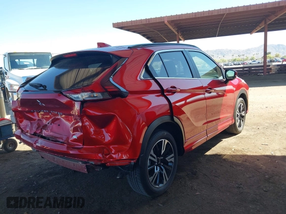 2025 Mitsubishi Eclipse Cross SE z VIN JA4ATWAA0SZ006881, wystawiony jako IAAI lot #42058073 z przebiegiem 2 418 mil mil oraz . Historia ofert i sprzedaży dostępna na DreamBid. Obrazek 4.