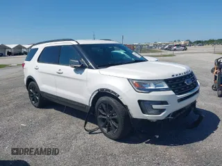 2017 Ford Explorer XLT with VIN 1FM5K7DH7HGE08535, listed as a IAAI auction lot 40965886 with 39,796 mi miles and . Bid and sale history available at DreamBid. Image 1.