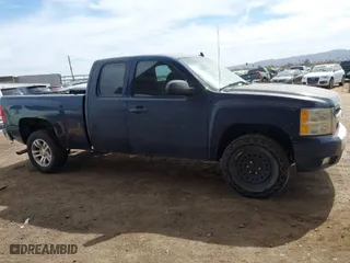 2011 Chevrolet Silverado 1500 LT with VIN 1GCRCSE06BZ210670, listed as a IAAI auction lot 41731033 with 259,099 mi miles. Bid and sale history available at carsss.com. Image 13.