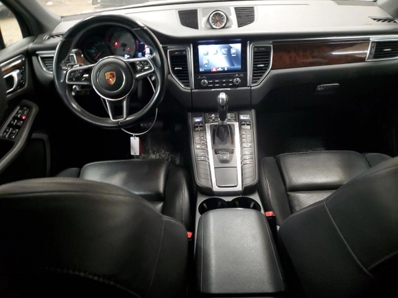 2017 Porsche Macan S with VIN WP1AB2A5XHLB20949, listed as a Copart auction lot 44202975 with 107,597 mi miles and Salvage Title. Bid and sale history available at DreamBid. Image 8.