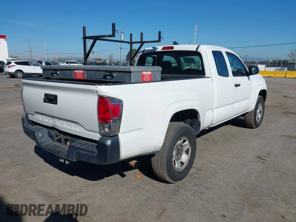 2017 Toyota Tacoma SR z VIN 5TFRX5GN8HX092723, wystawiony jako IAAI lot #41862331 z przebiegiem 114 772 mil mil oraz . Historia ofert i sprzedaży dostępna na DreamBid. Obrazek 4.
