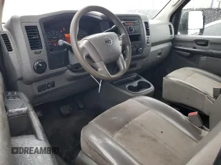 2017 Nissan NV Cargo SV z VIN 1N6BF0LY9HN807928, wystawiony jako Copart lot #60340275 z przebiegiem 133 501 mil mil oraz Szkoda całkowita • Salvage title. Historia ofert i sprzedaży dostępna na DreamBid. Obrazek 8.