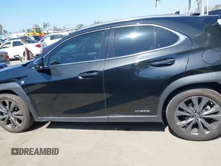 2020 Lexus UX 250h F Sport с VIN JTHE9JBH3L2031805, выставлен на аукционе IAAI как лот 42282075 с пробегом 49 071 миль миль и . История ставок и продаж доступна на DreamBid. Изображение 15.